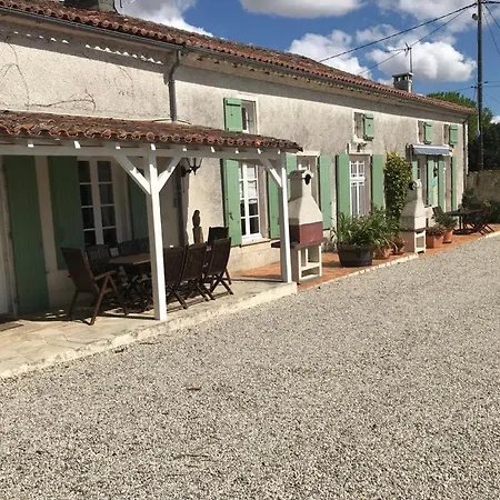 Holiday home Les Vieilles Ombres Bagnizeau