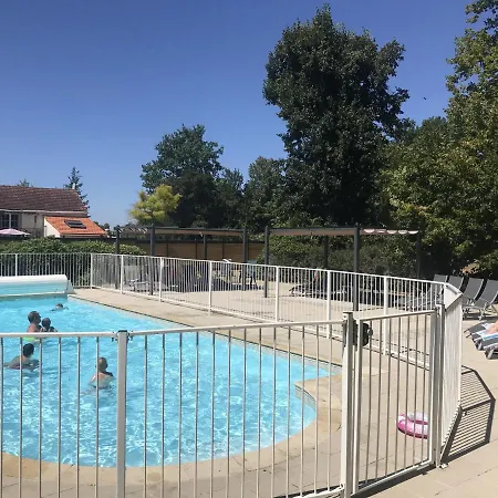 Holiday home Les Vieilles Ombres