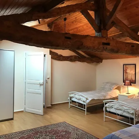 Les Vieilles Ombres Holiday home