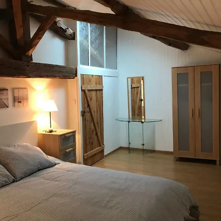 Les Vieilles Ombres Holiday home