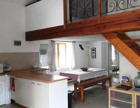 Holiday home Les Vieilles Ombres