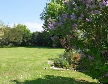 Les Vieilles Ombres Holiday home *