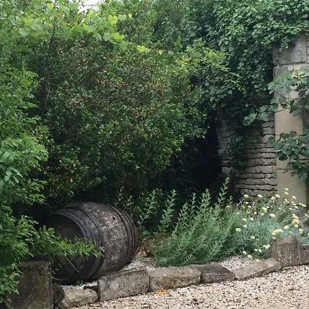 Les Vieilles Ombres Holiday home