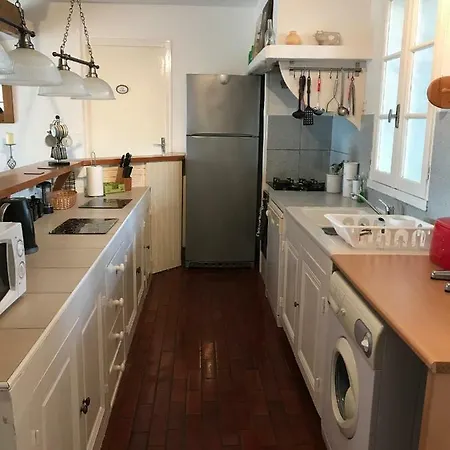 Tatil Evi Les Vieilles Ombres *