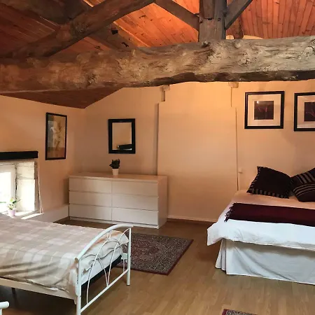 Holiday home Les Vieilles Ombres