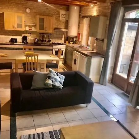 Holiday home Les Vieilles Ombres